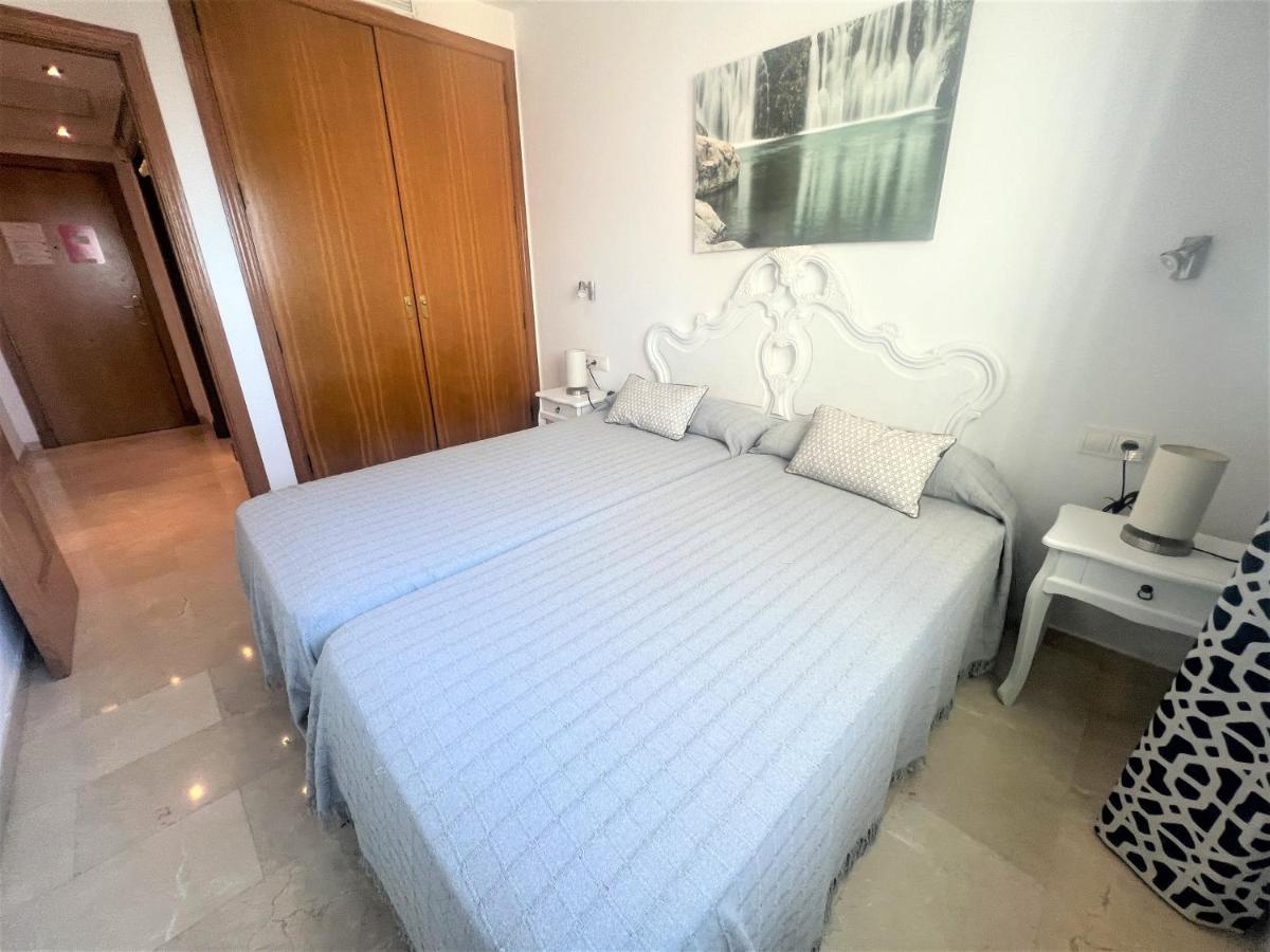 Gemelos 22-2-24 Benidorm Extérieur photo